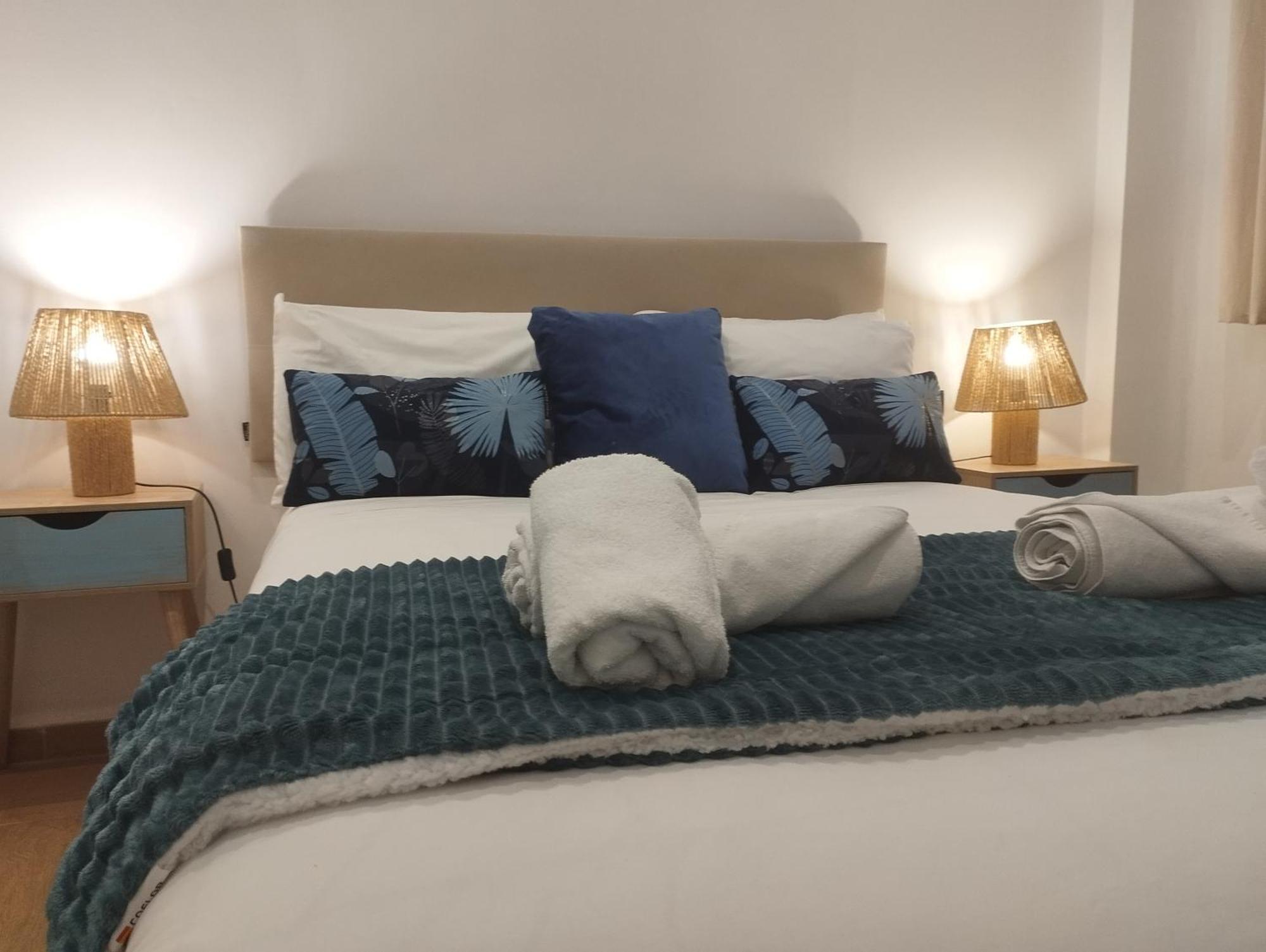 푸엔히롤라 Port House, Paseo Maritimo,A Un Minuto Playa 아파트 외부 사진